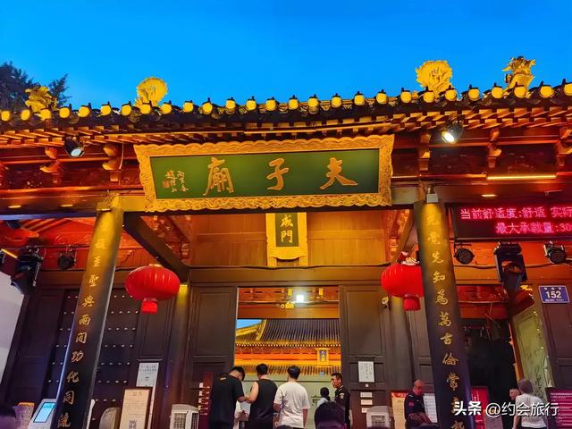 为啥说南京夫子庙的美食，几乎都是外地老板忽悠外地游客的？