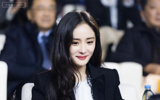 陪睡陪玩只是冰山一角，知名女星再曝潜规则，下药被性侵反遭威胁