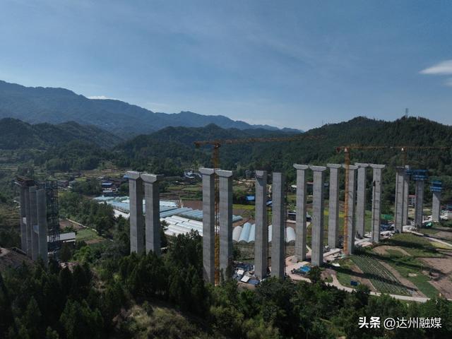 首片T梁成功浇筑！达州绕西高速最新进展来了→