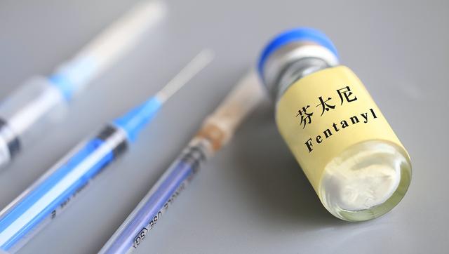7票通过，美利坚合众国将被毁？特朗普发文怒吼，表决结果已确定