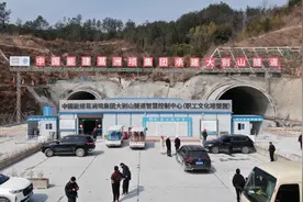 现场实拍，计划年底通车！图片