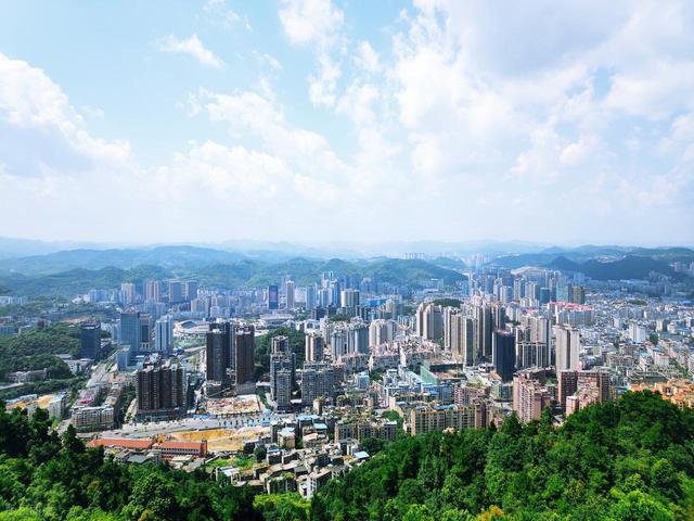 贵州省下一个“贵阳”，不是毕节也不是黔南，而是这座低调的城市