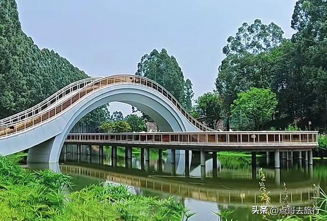 成都超级冷门公园，被称为“小西湖”，不要门票，地铁公交直达！