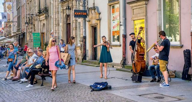 年休134天，德国福利咋这么好，别急着羡慕，它没那么光鲜亮丽