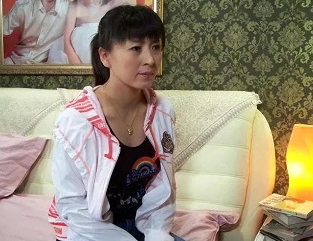 这下麻烦大了！不到48小时	，闫学晶再迎2大噩耗，何庆魁也被牵连