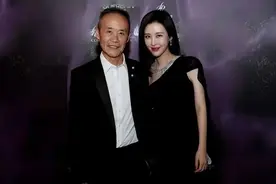 田朴珺：一个没有太大名气的小明星，凭什么挤走王江穗，嫁给王石图片
