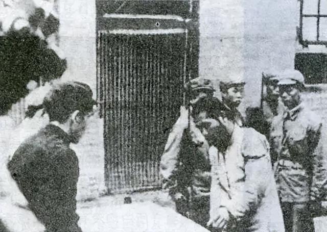 真凶拔掉满脸胡子改名，观看《刘胡兰》心存侥幸	，却不知难逃法网