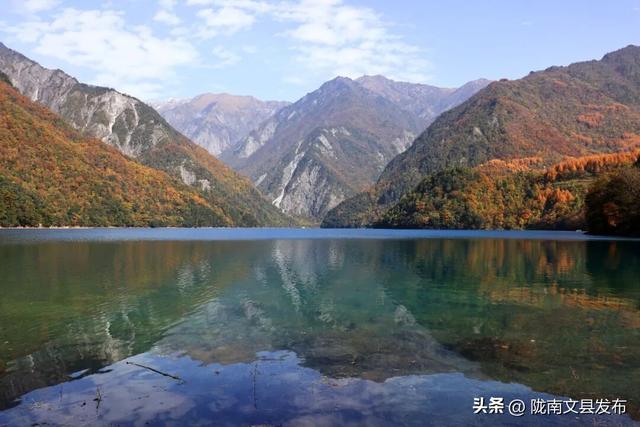 天池「初妆」，素颜静好