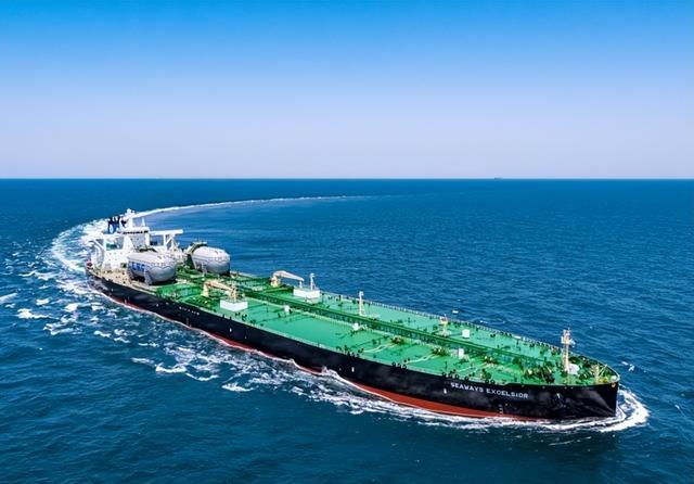 委内瑞拉油轮刚出海，中国军舰紧随其后，特朗普的算盘又打错了？