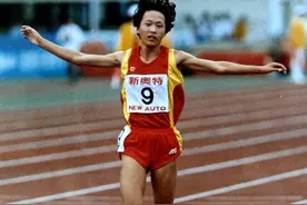 “东方神鹿”王军霞：退役移居美国，3个孩子3个爹，现成人生赢家图片