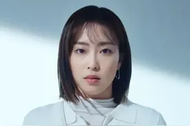 石川佳纯，乒乓球界的时尚女神，她的每一张照片都是艺术品！图片