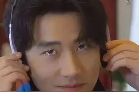 条件不符就别尬演“悍匪”了，38岁黄轩告诉你，啥是教科书式变态图片