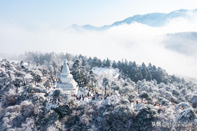 庐山雪景分外妖娆
