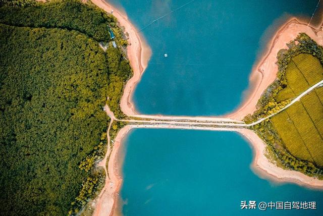 8月出发正好！这条不挑车型的清凉秘境线，引起极度舒适！
