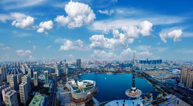 江苏哪个地级市面积最大？比南京与扬州的总和还大,人口不到700万