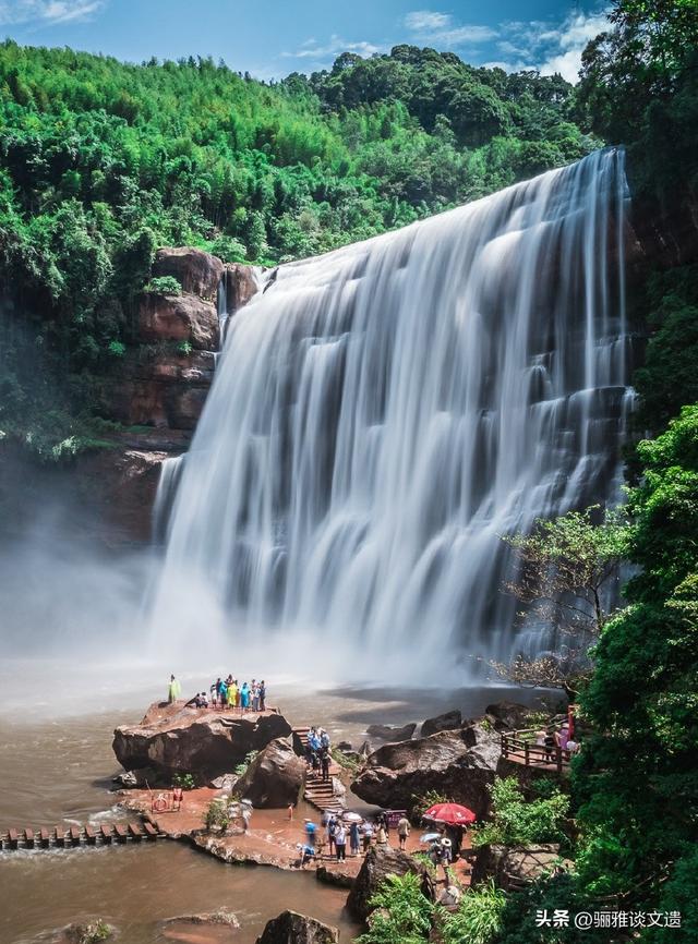 亿万年雕琢的红色奇观，中国八大世界遗产丹霞地貌，应该怎么游？