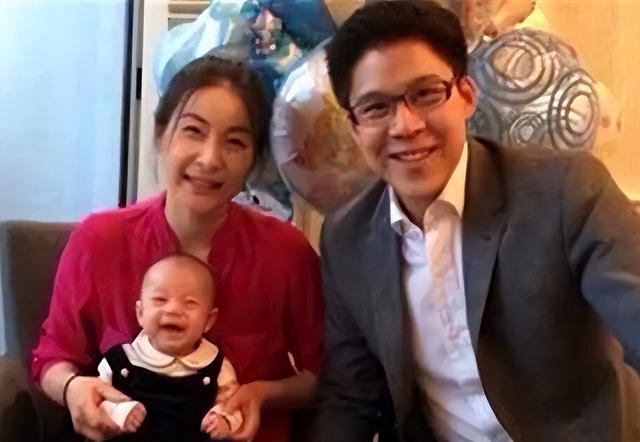 郭晶晶代言被立案不到1天，恶心的一幕出现了，她的沉默早有预兆