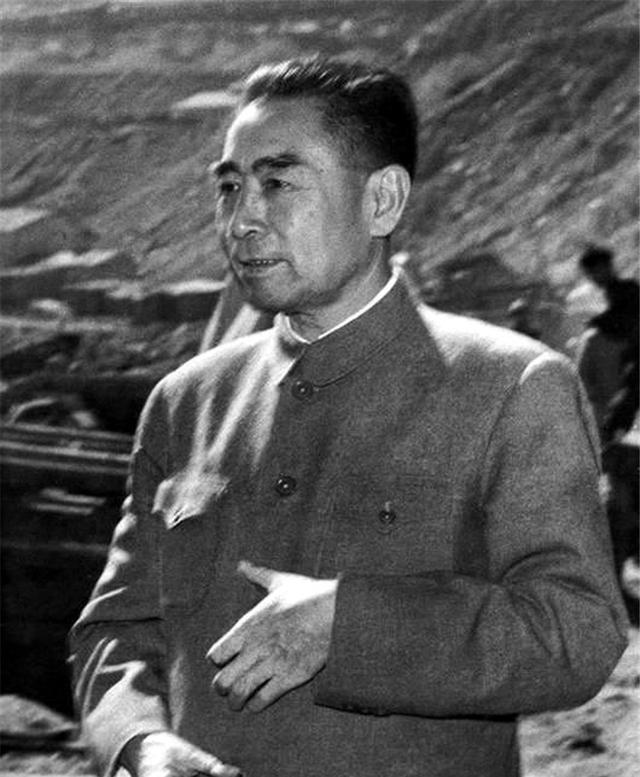 67年，傅崇碧被查出将30多位老干部藏在卫戍区，毛主席：我让办的