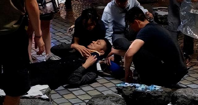 钱再多有什么用？62岁李连杰病情再次恶化，才懂成龙那番话含金量