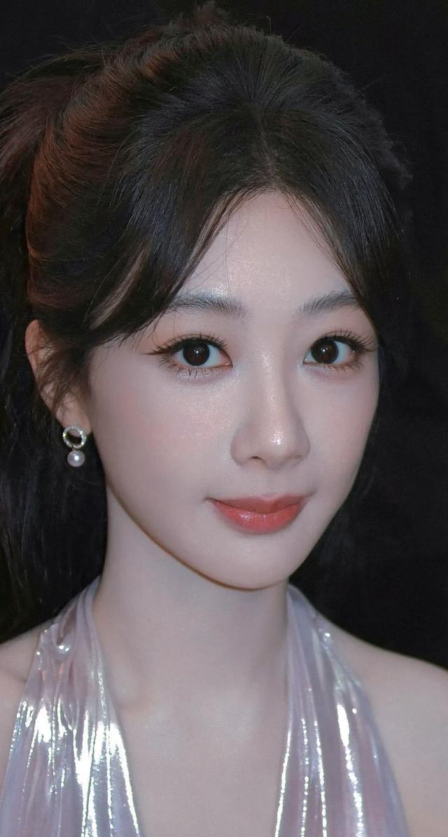 十位“90后”当红女星颜值排行，后两位难分伯仲，来看看都有谁呢
