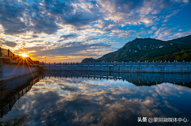 喜报！沂蒙山云蒙景区荣登携程2025必打卡景点榜！