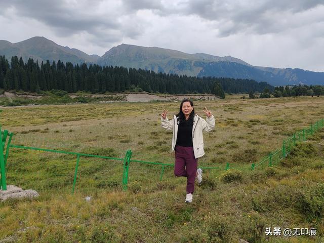 新疆之旅第三天：穿行于独库公路的北段，看沿途的崇山峻岭