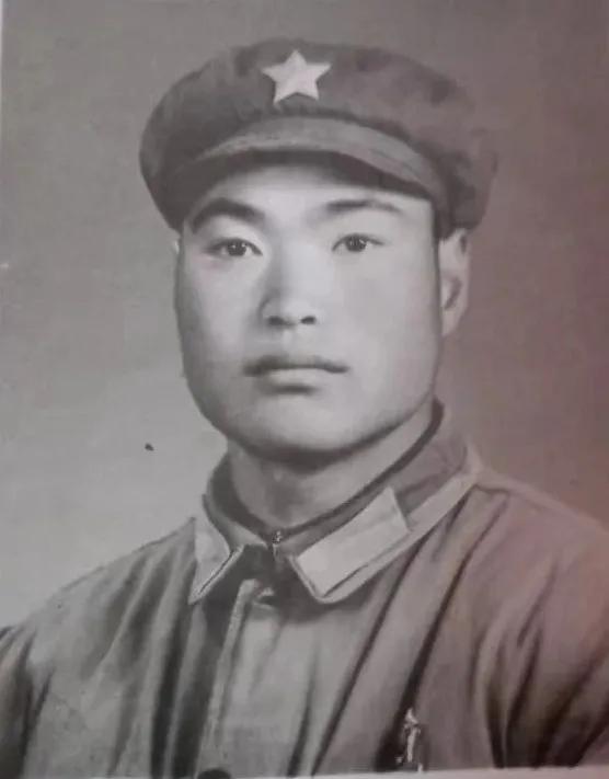 西藏当兵时就梦想去北京看一看,今天终于圆了50年前的梦…