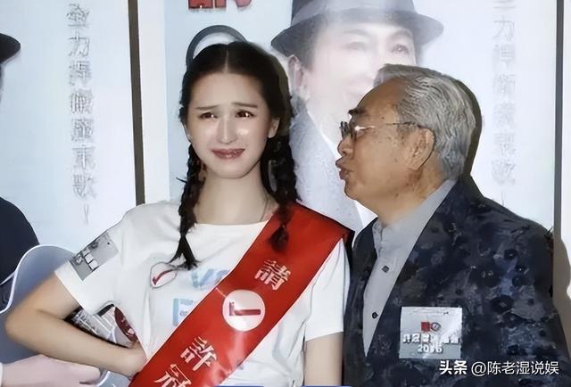 曾是体操女神，退役后跟大51岁的干爹谈恋爱，如今两人过得怎样了