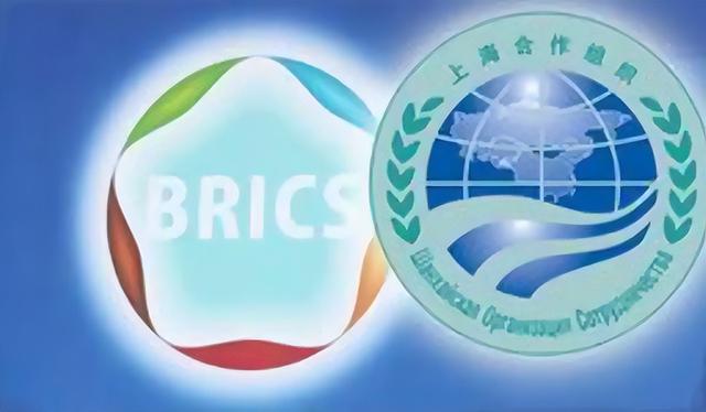 莫迪专机起飞，没来中国先去了日本！访华前先跟日本通气，来北京却不看阅兵？印度背后心思不简单