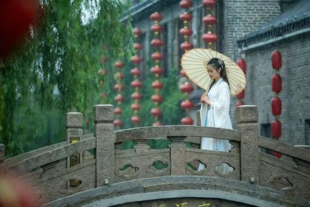 邂逅台儿庄古城：一场天青色的等待！