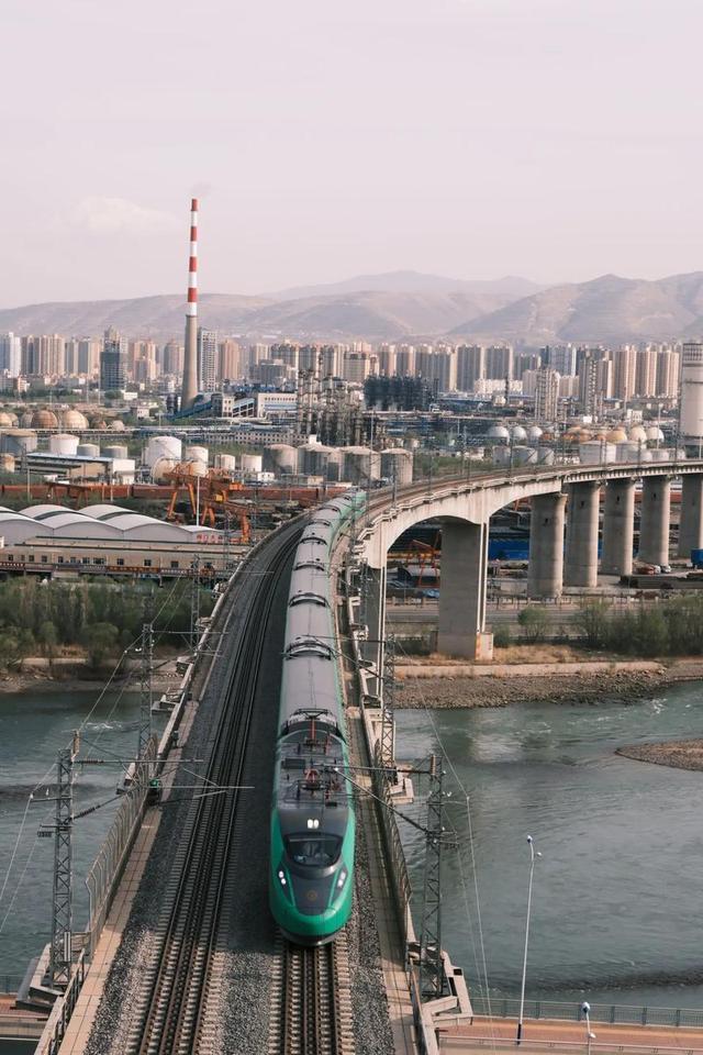 你一定不知道兰州——这座黄河穿城过的城市，用一碗面香飘世界