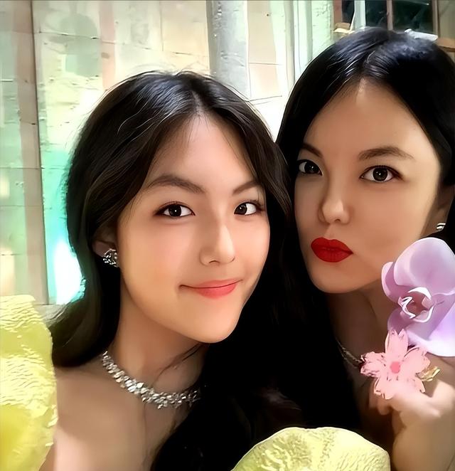李湘不忍了！公开坦白与释永信的真实关系，亲吻照的真相终于大白