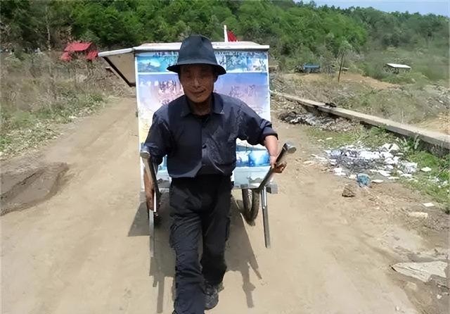 24岁宁波小伙徒步旅行，35年走了30万公里，最终于他乡结束一生！