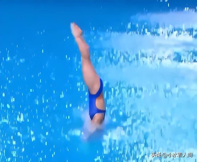 全红婵夺冠引爆全网！台下她眼神忧郁不爱笑了，国际泳联说的没错