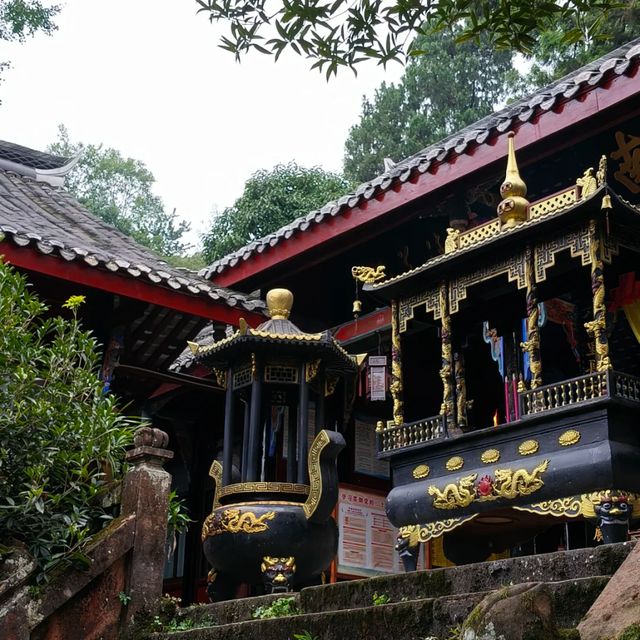 闯入青城山秘境！人少景美适合亲子徒步，还有成都最贵斋饭50元