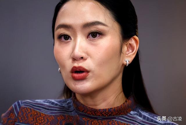 洪森气得拍断大腿，千算万算，没有想到佩通坦还有一招