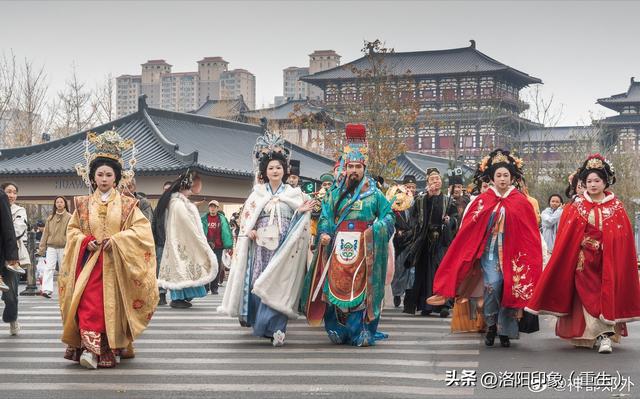 汉服攻占洛阳！满城穿越的“神都”拿捏了年轻人的终极嗨点