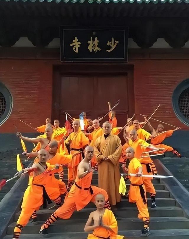 拔出萝卜带出泥！释永信老底被扒，原来身披16万袈裟只是冰山一角