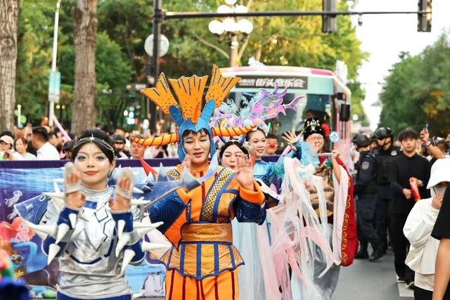 新民大街太火爆了！长春很多人都去了！今天咱也必须去！