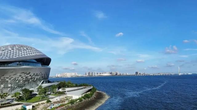 耗资20亿！湛江新地标酷似“金蟾”引热议