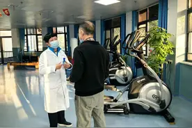 脚掌长水泡破溃，糖友听信偏方每日踮脚走路吃大亏图片