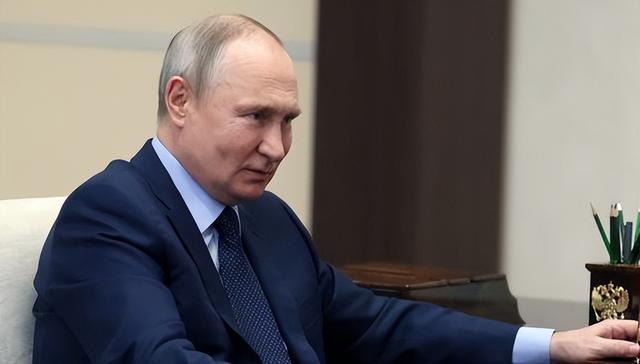 日本正式通过决议，薛剑不道歉不行！12月高市早苗还要办一桩大事