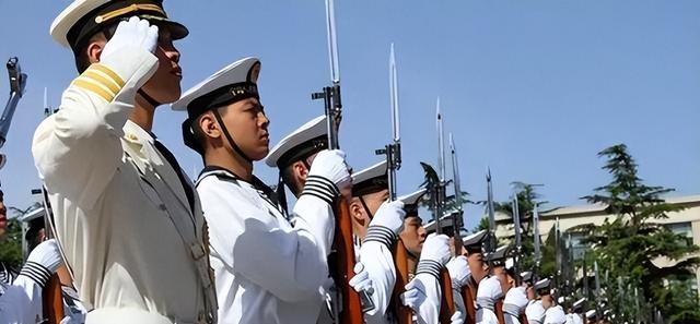 首次访华就不尊重我国？中国当场撤走仪仗队：摆正态度再来吧！
