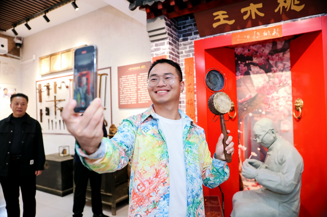 “返故乡·看发展”网络名人山东行活动走进泰安