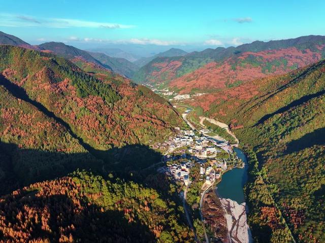 陇上小江南的“破圈”之路：宕昌旅游的“谋”与“火”