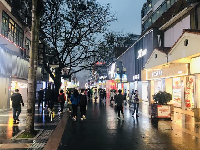 桂林山水甲天下，广西处处是桂林