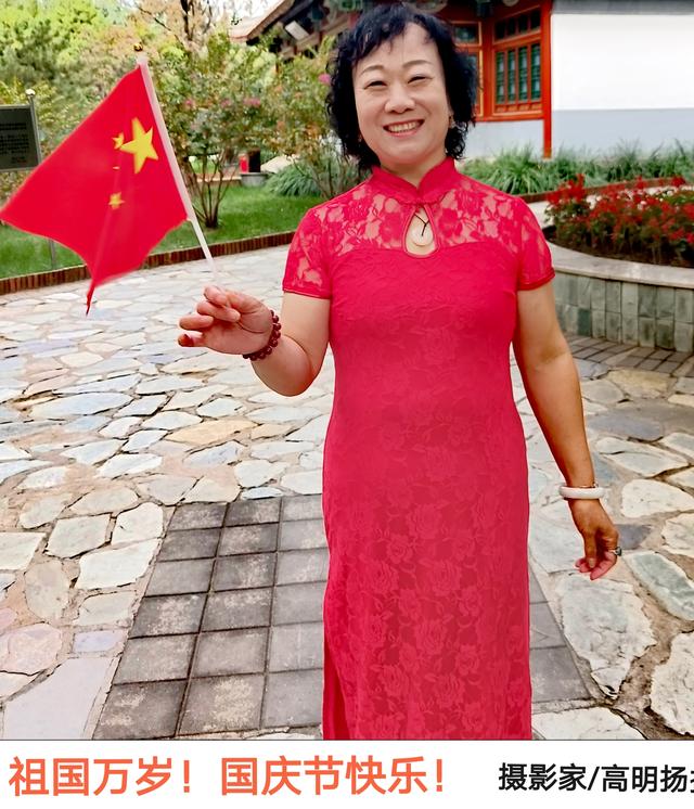 去黑龙江哈尔滨，冰雪大世界，买什么颜色衣服帽子？出大片。