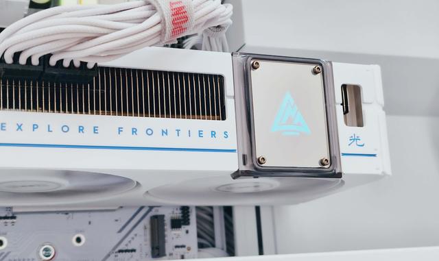 拥有XeSS帧生成技术，性价比还不能少：蓝戟B580 Photon显卡实测