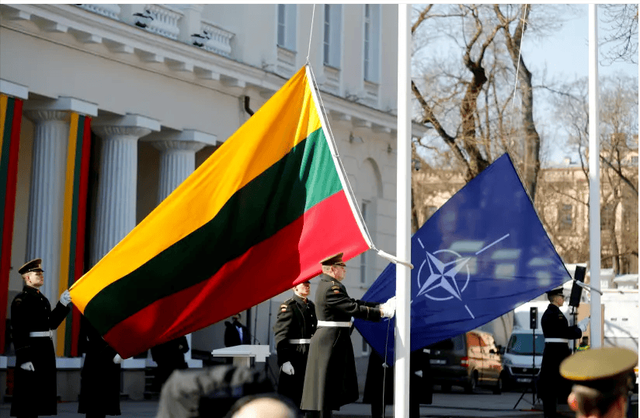 驱逐中国外交官、阻挠两岸统一！遭反制后又跑来求和，晚了