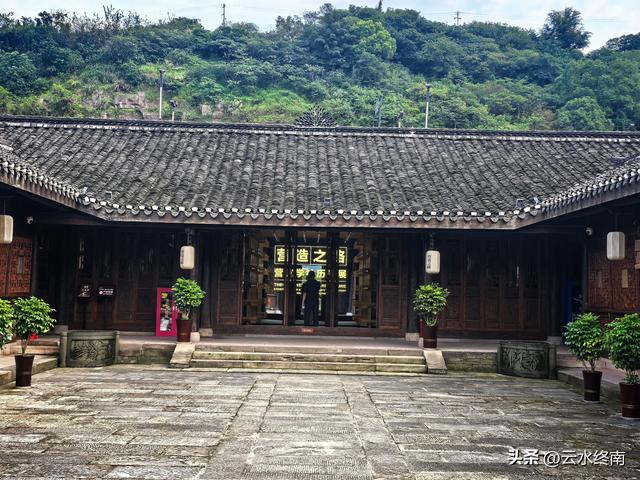 “万里长江第一古镇”，不但有好吃好玩的，还曾撑起中国半壁文脉